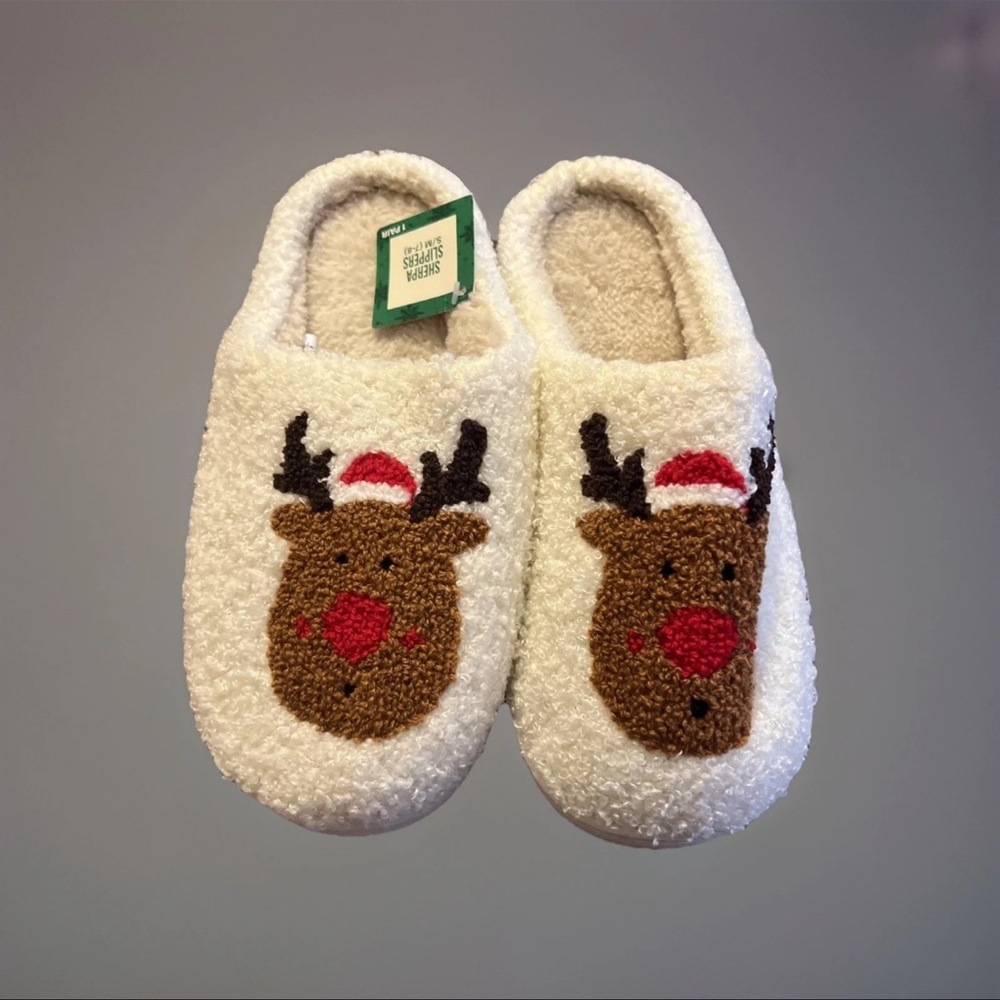 Christmas Holiday Sherpa Slippers Small / Medium 7-8 Reindeer Pattern